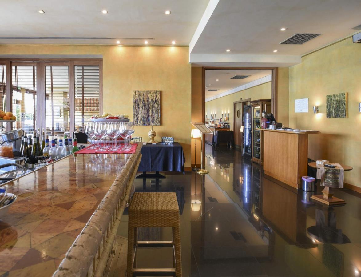 Thai Si Royal Thai Spa Lovadina Eksteriør bilde
